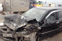 Ô tô đâm liên hoàn trên cầu Thăng Long