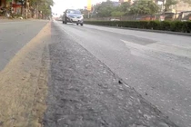 Ai chịu trách nhiệm quốc lộ, mặt cầu hằn lún ở VN?