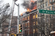 Hiện trường vụ sập tòa nhà 5 tầng ở New York