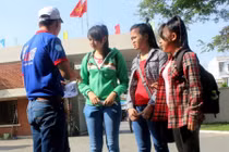 Sáng 30/6, hơn 1 triệu thí sinh làm thủ tục thi THPT quốc gia