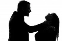 Vợ giết chồng vì bị... bóp cổ