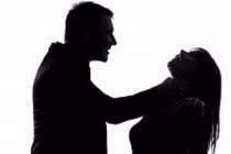 Vợ giết chồng vì bị... bóp cổ