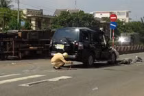 Ô tô 7 chỗ đâm xe tải, 3 người bị thương