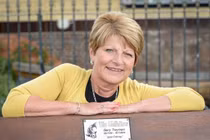 Người phụ nữ kiên cường 5 lần chiến thắng ung thư 