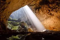 Tên ban đầu của hang Sơn Đoòng là gì?