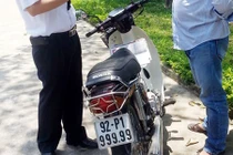 Xe Bí thư huyện được “đặc cách” mang biển khủng 999.99