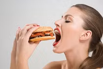 7 thực phẩm chống lại cơn thèm ăn, giúp bạn giảm béo