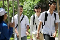 Kết thúc buổi thi sáng, nhiều thí sinh phải dừng thi