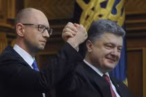 Vì sao Thủ tướng Ukraine Yatsenyuk vẫn được tại vị?