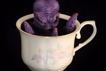 Hoảng hồn với những cốc trà đầy quái vật