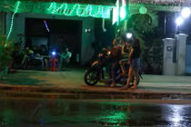 ''Bóc'' chiêu trò mới ở thiên đường cà phê đèn mờ TPHCM