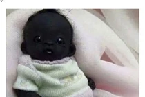 “Em bé Nam Phi đen nhất thế giới” là trò lừa đảo?