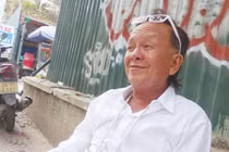 Bạch Công tử chạy xe ôm giữa Sài thành