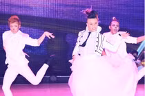 “Nóng” chàng trai mặc váy nhảy sung ở Got to dance