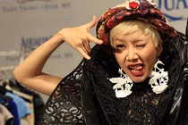 Thí sinh Next Top bị loại, rất đắt show