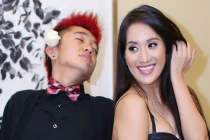 Hết phiền muộn, Khánh Thi lại tình tứ bên trai trẻ