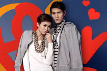 Mâu Thủy kết đôi tình tứ “thần đồng Toán học” Văn Kiên