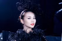 Bóc mẽ đằng sau vẻ quyền uy của Thanh Hằng