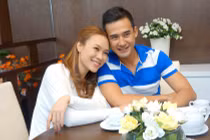 Mỹ Tâm bất ngờ thân mật với tình cũ