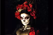 Sao Hollywood thỏa sức "dọa ma" dịp Halloween