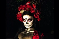 Sao Hollywood thỏa sức "dọa ma" dịp Halloween