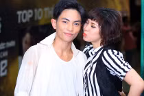 Trò cưng Khánh Thy “tình tứ” với bạn nhảy mới