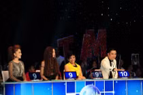 "Bước nhảy hoàn vũ" chào xuân với cơn mưa lời khen