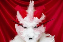 Lạnh sống lưng với phong cách trang điểm kì dị