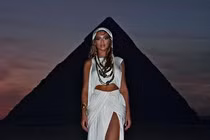 Beyonce bị cấm đến Kim tự tháp Ai Cập vì thô lỗ