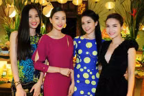 Dàn mỹ nhân “đọ sắc” đêm trăng rằm