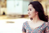 Khánh Thi đẹp ngỡ ngàng sau “mất tích“