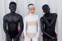 Thí sinh VN's Next Top Model bị phủ sơn toàn thân