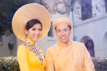 Ngọc Quyên rủ chồng chụp ảnh cưới với áo dài