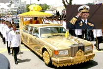 Điểm danh 700 siêu xe “hiếm nhất Thế giới” của Vua Brunei 