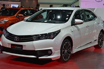  Toyota ra mắt Corolla Altis Esport phiên bản giới hạn