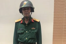 Mua quân phục sĩ quan, giả danh thiếu tá quân đội để lừa đảo