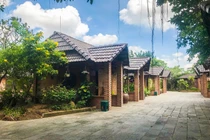 Gia Trang Quán - Tràm Chim Resort xây không phép: "Nên tháo dỡ...?"