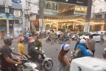 Nguyên nhân sốc vụ bị chém gần lìa cánh tay ở Sài Gòn