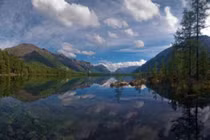 “Hồ không đáy” ở Siberia: Nơi tề tựu của hồn ma chết oan