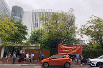 Để học sinh bị “bế đi mất”, trường Mầm non Sakura Montessori có vô can?