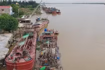 Án nào cho kẻ chủ mưu khai thác cát lậu trên sông Văn Úc?