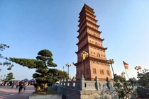 Xem nơi “rồng vàng hạ thế” tại chùa tháp Tường Long, Hải Phòng