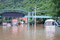 Mưa lớn ở Quảng Ninh: Ngập lụt nhiều nơi, một người mất tích