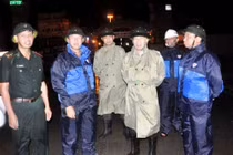 Bão số 1 đổ bộ, Hải Phòng, Quảng Ninh trắng đêm chống bão