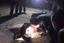 Hàng trăm người dân đánh thương vong hai kẻ trộm chó