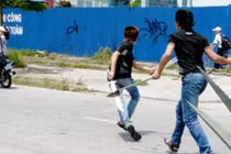 Đi hát karaoke, bị côn đồ đất Cảng truy sát đến chết