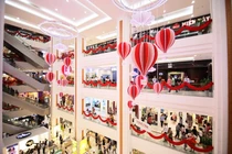 Hoành tráng, hiện đại trong TTTM Vincom Hải Phòng vừa khai trương