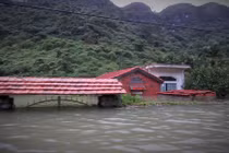 Sau Quảng Ninh, huyện Cát Hải ở Hải Phòng bị lũ nhấn chìm