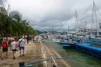 Tàu du lịch vịnh Hạ Long được hoạt động trở lại