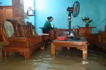 Mưa lũ ở Quảng Ninh: Sập nhà 5 người chết, 6 người nguy kịch